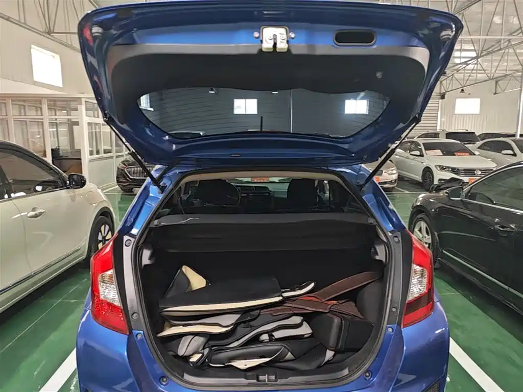 Honda Fit 2017 — фото 19