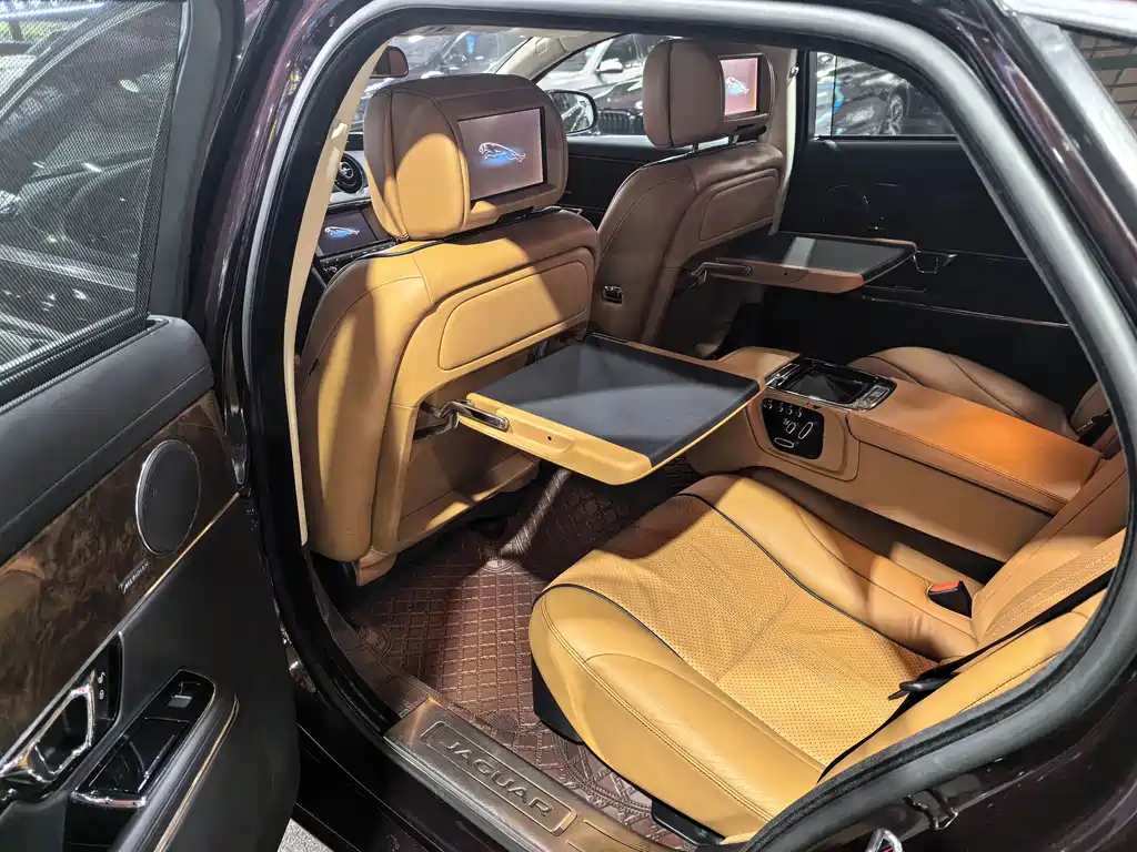 Jaguar XJ 2014 — фото 4