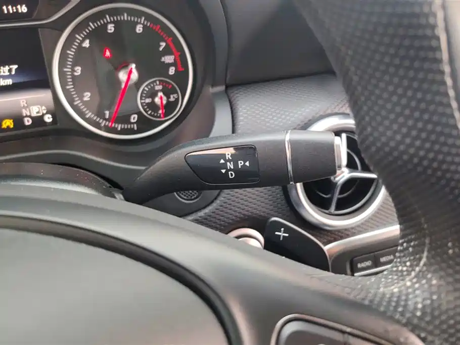 Mercedes-Benz A-Class 2016 — фото 15