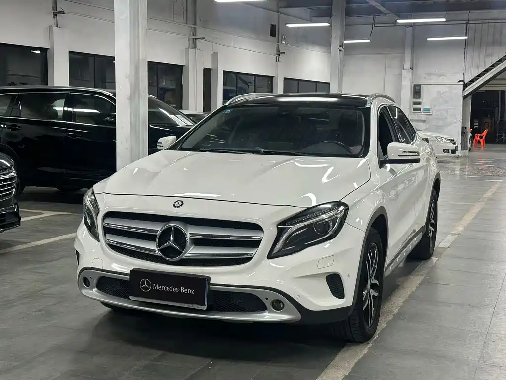 Mercedes-Benz GLA 2016 — фото 1