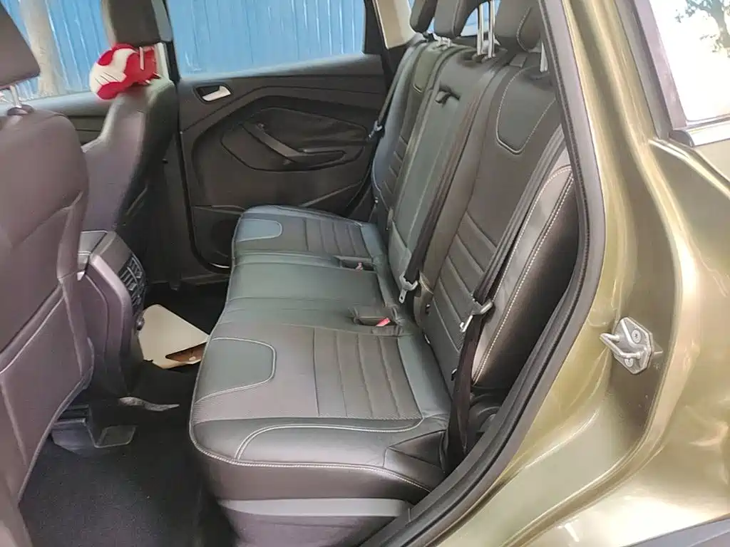 Ford Kuga 2015 — фото 17