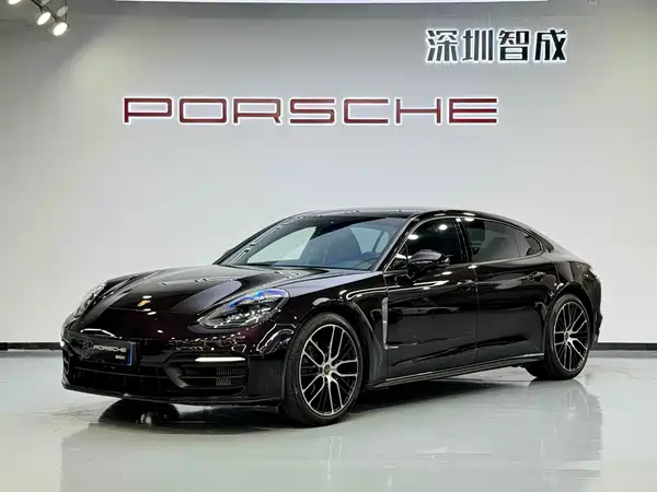Porsche Panamera 2021