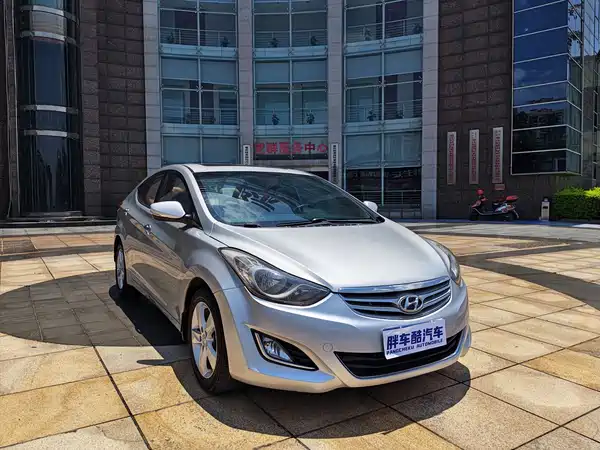 Hyundai Elantra Langdong 2013