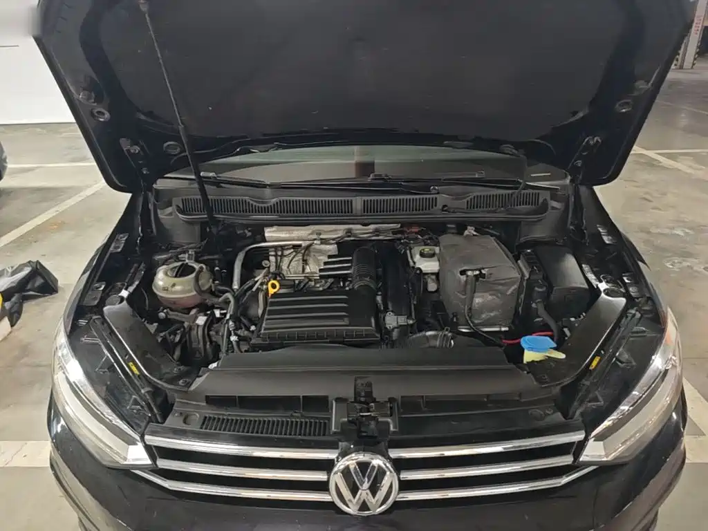 Volkswagen Touran 2018 — фото 20