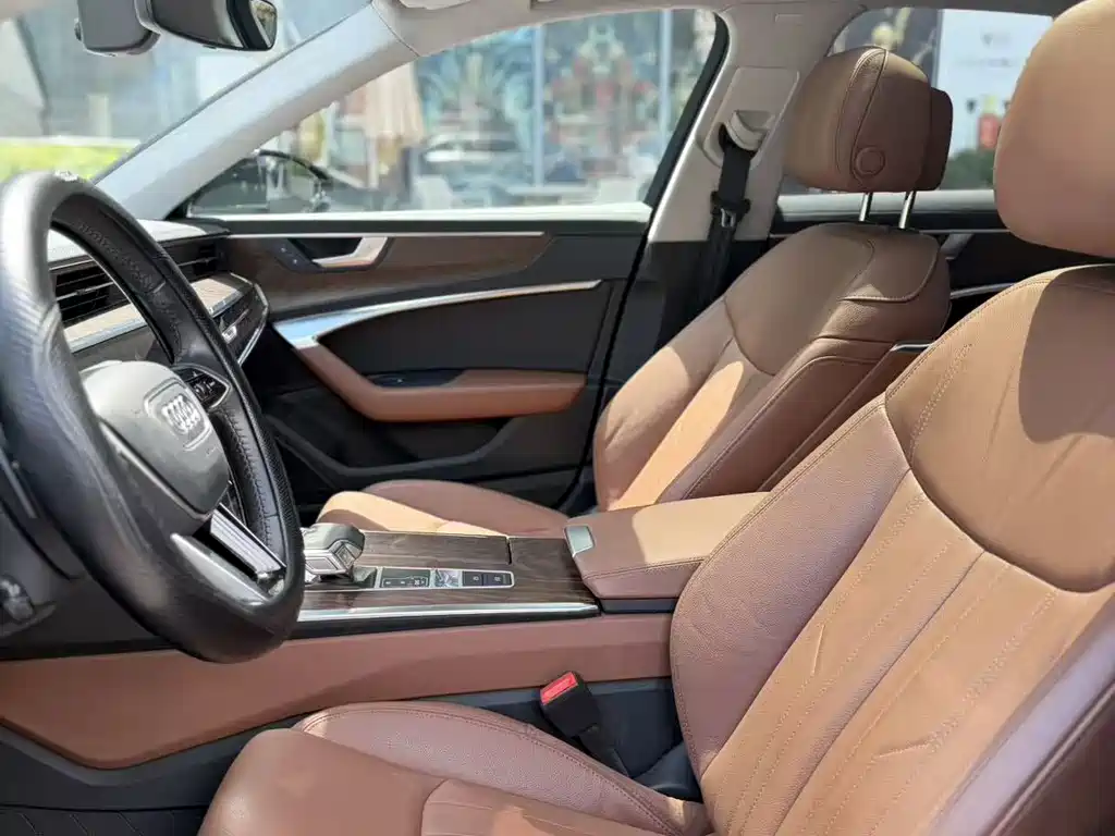 Audi A6L 2020