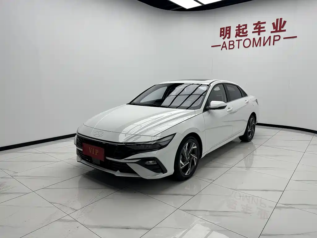 Hyundai Elantra 2023
