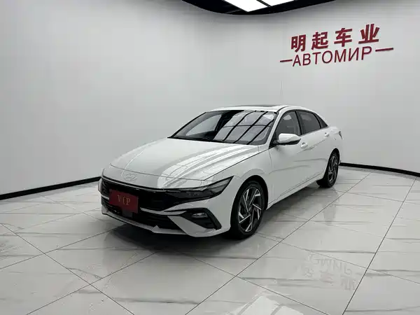Hyundai Elantra 2023