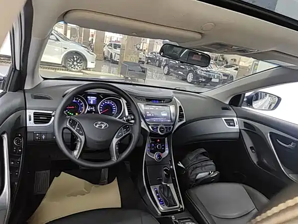 Hyundai Elantra Langdong 2016