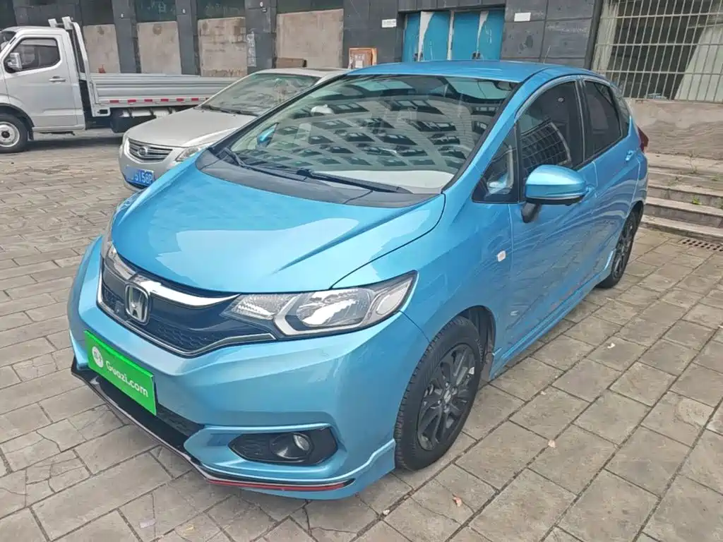 Honda Fit 2018 — фото 1