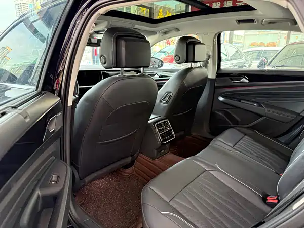 Volkswagen Passat Plug-In Hybrid 2022