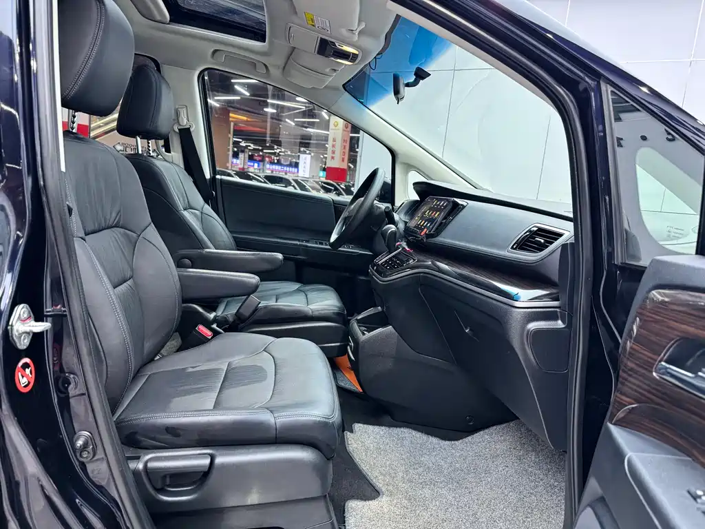 Honda Odyssey 2019 — фото 17
