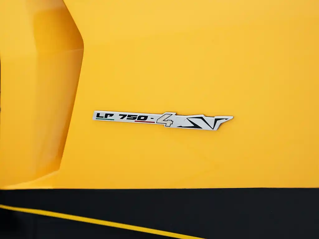 Lamborghini Aventador 2016 — фото 17