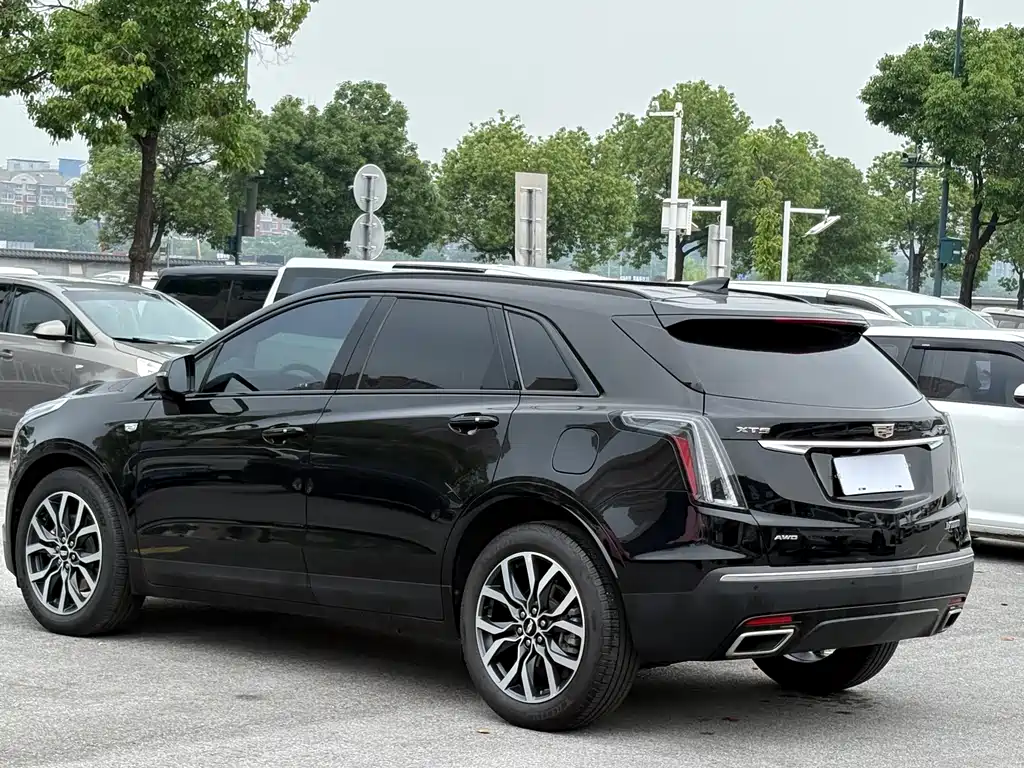 Cadillac XT5 2023 — фото 9