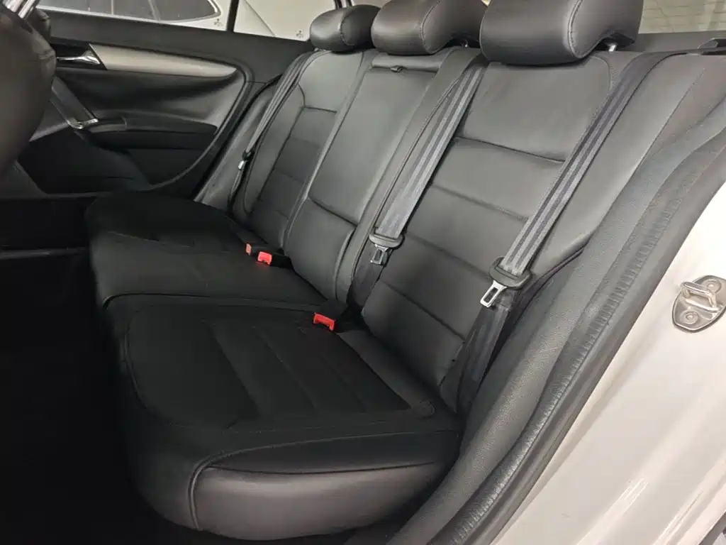 Volkswagen Lavida 2015 — фото 17