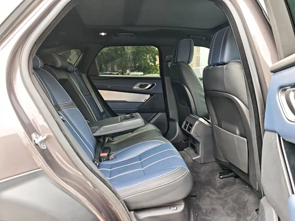 Land Rover Range Rover Velar 2023 — фото 26