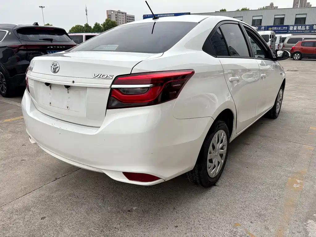 Toyota Vios 2021 — фото 13