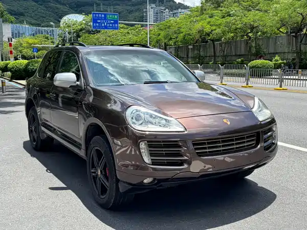 Porsche Cayenne 2011