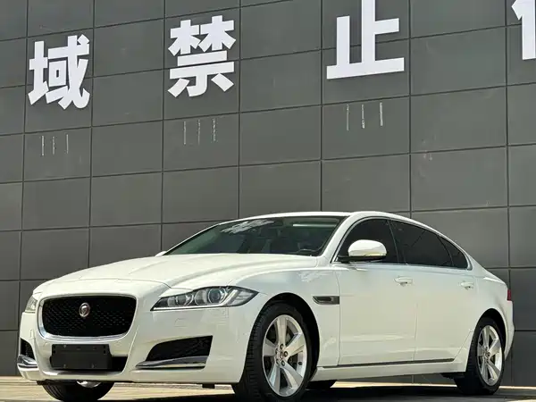 Jaguar XFL 2018