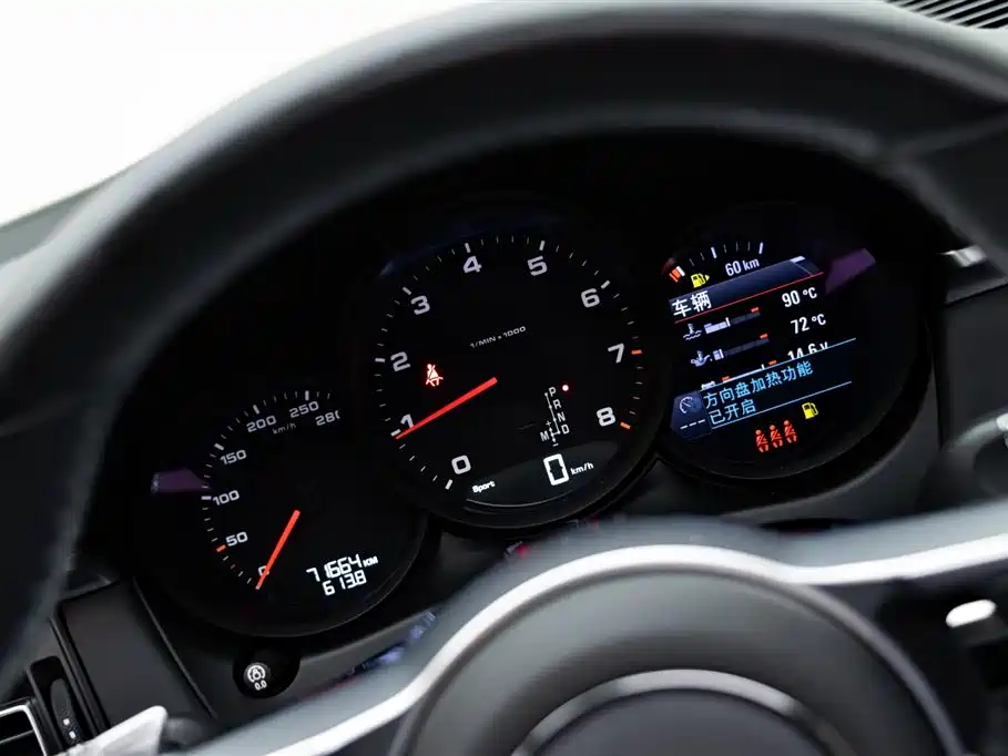Porsche Macan 2021 — фото 17