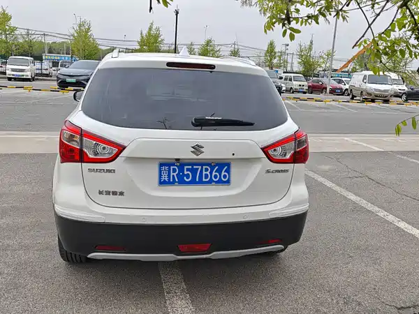 Suzuki S-Cross 2014