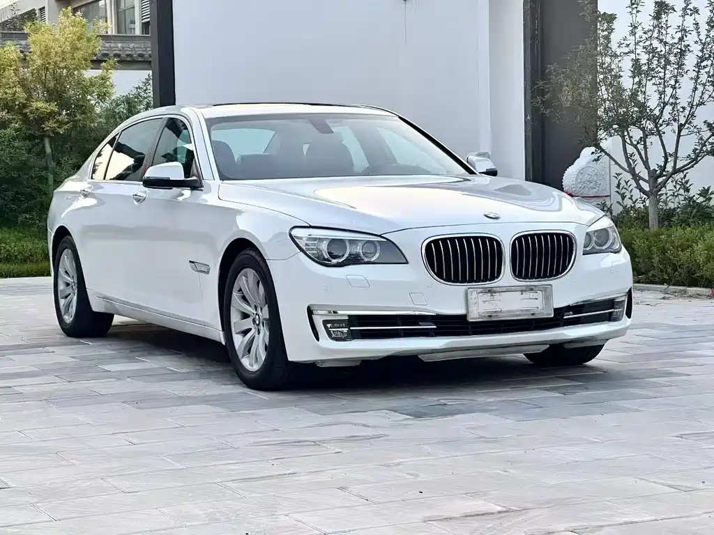 BMW 7 Series 2014 — фото 2