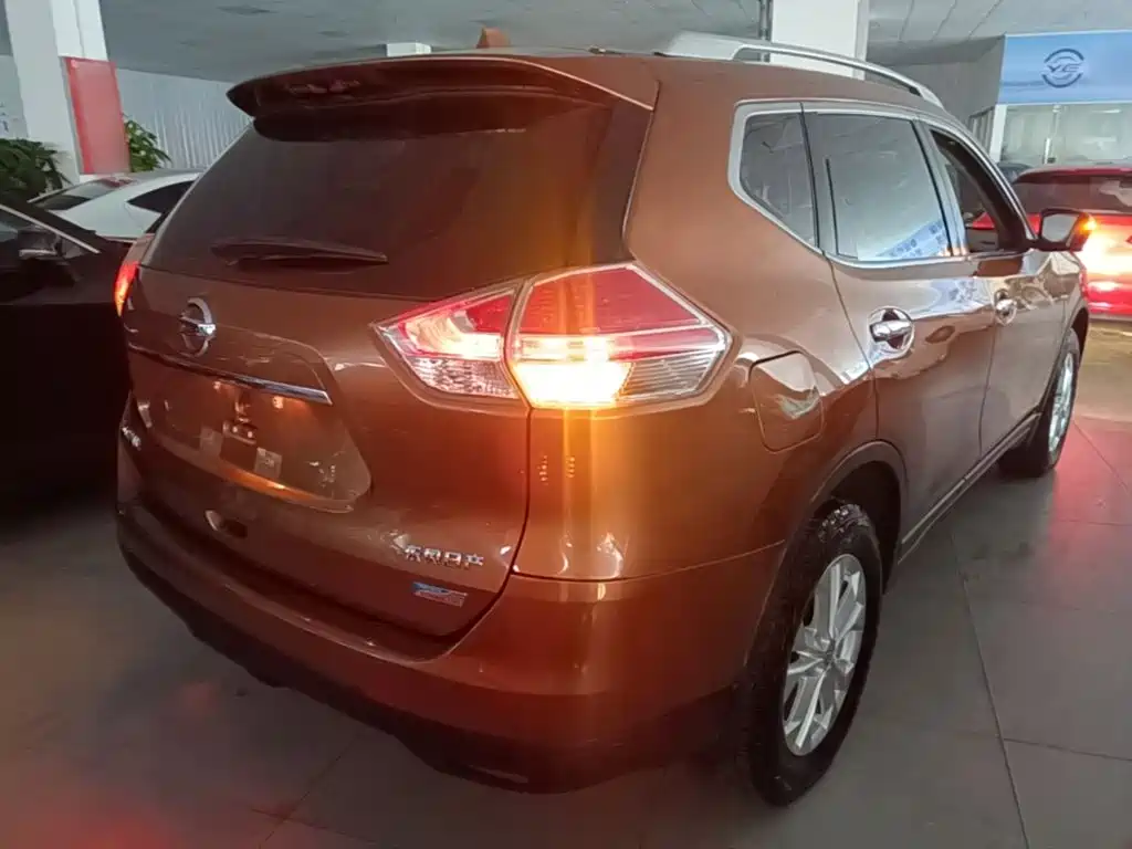 Nissan X-Trail 2015