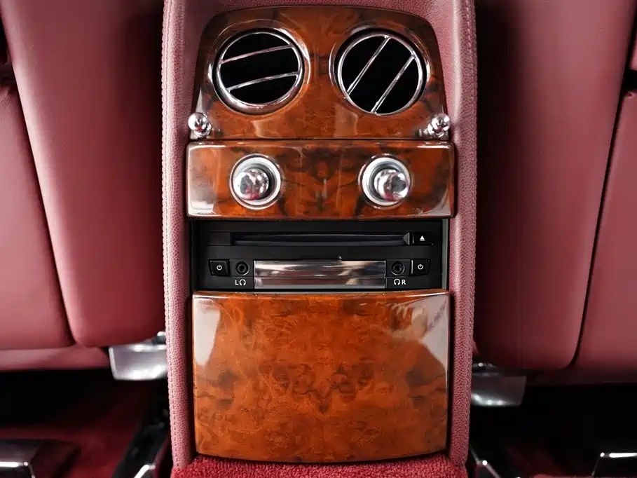 Rolls-Royce Phantom 2013 — фото 24