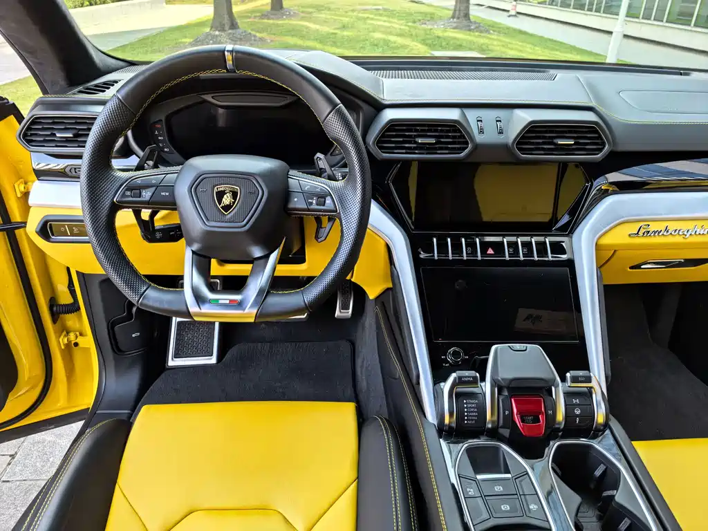 Lamborghini Urus 2023 — фото 13