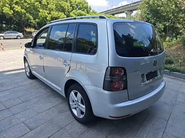 Volkswagen Touran 2015