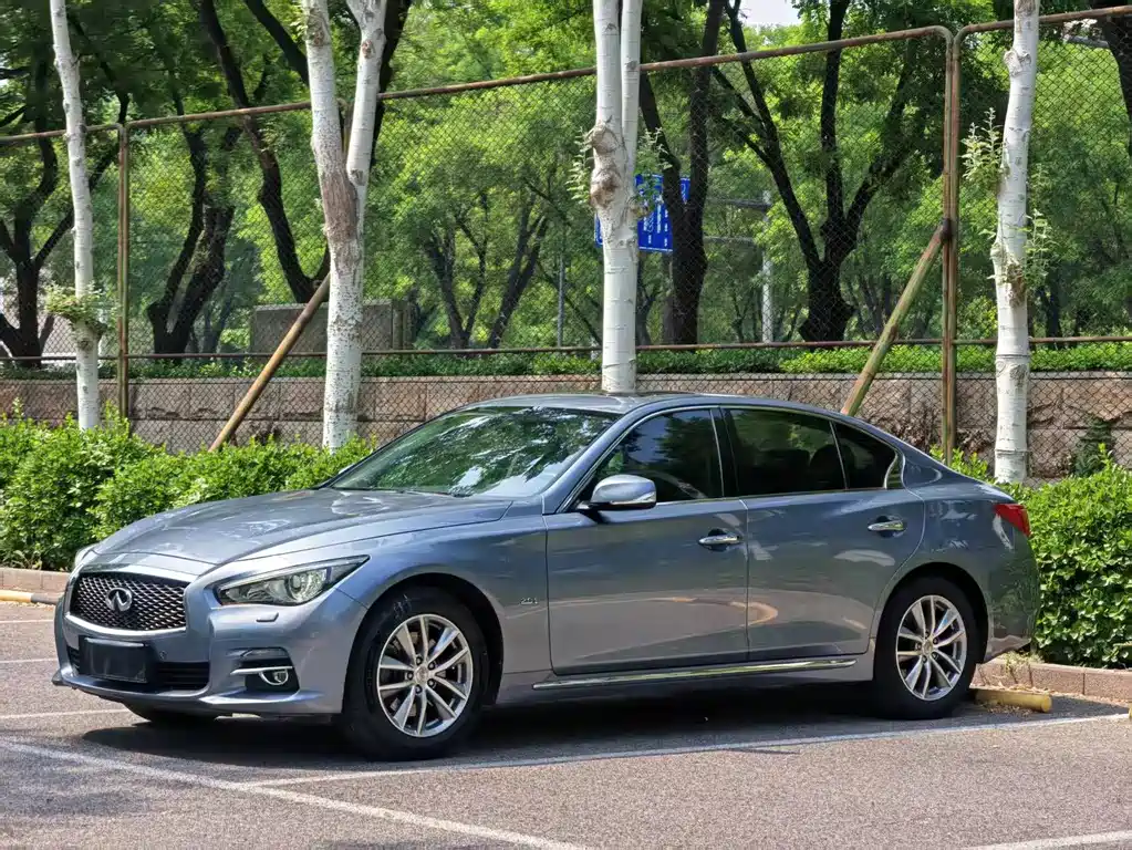 Infiniti Q50L 2015 — фото 1