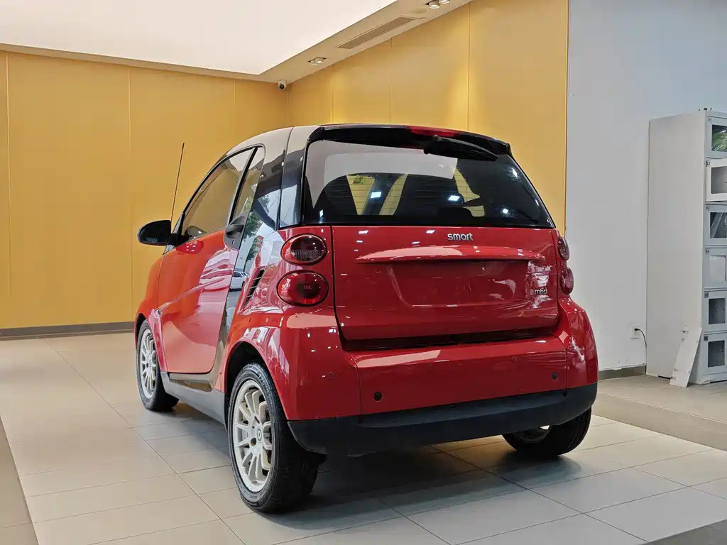 smart Fortwo 2011 — фото 20