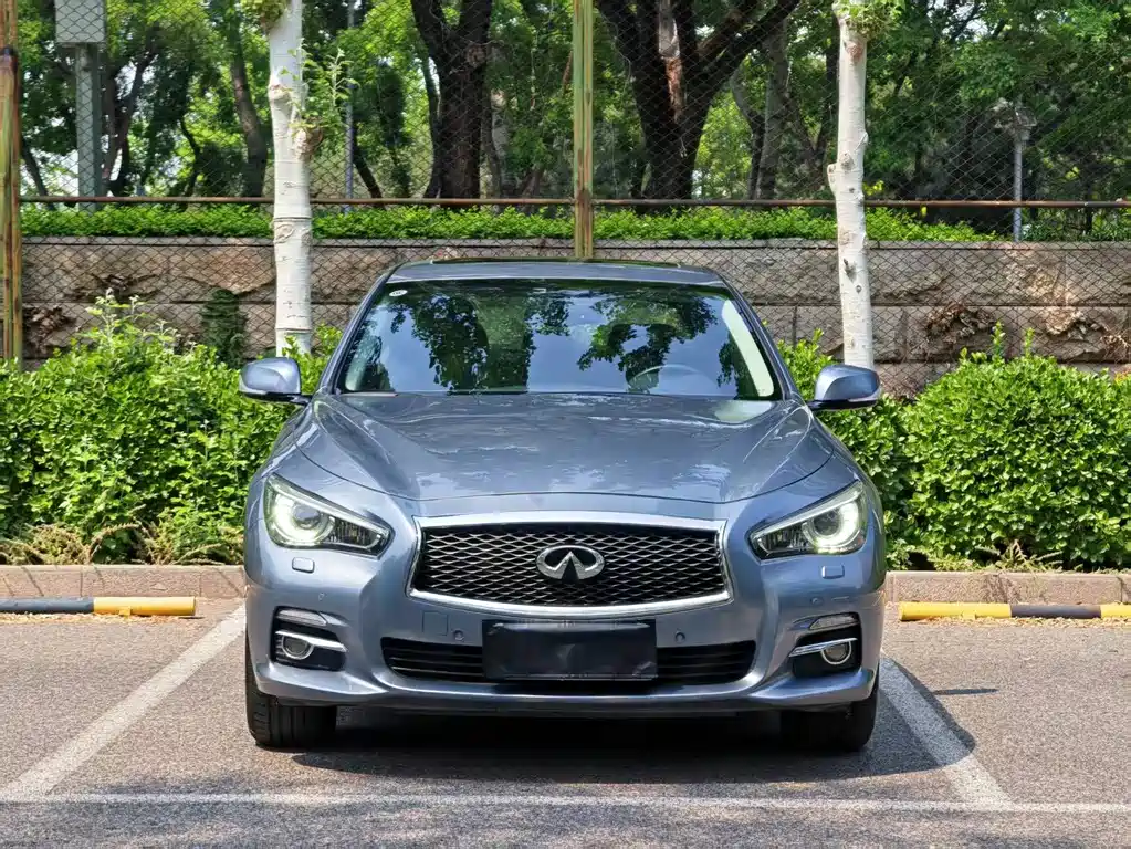 Infiniti Q50L 2015 — фото 2