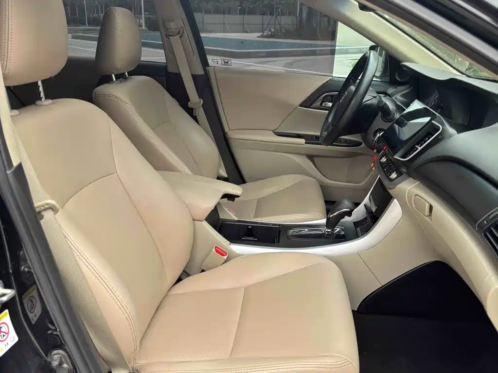 Honda Accord 2014 — фото 10
