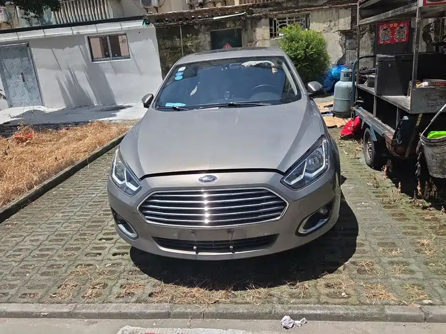 Ford Escort 2016