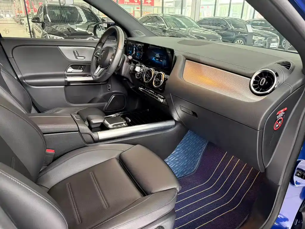 Mercedes-Benz GLA 2021