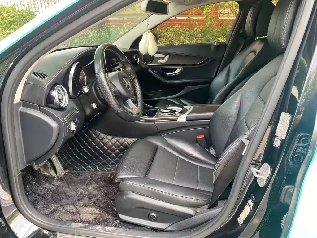 Mercedes-Benz C-Class 2016 — фото 18