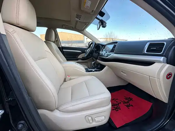 Toyota Highlander 2015