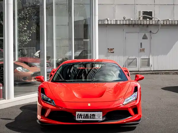 Ferrari F8 2021