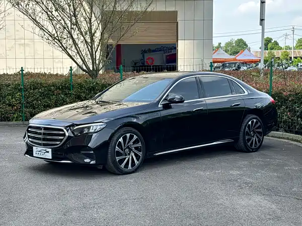 Mercedes-Benz E-Class 2024