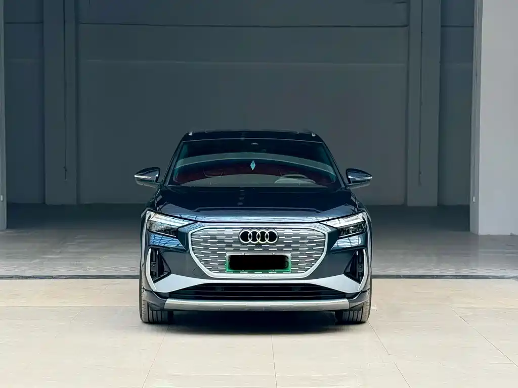 Audi Q4 E-Tron 2024 — фото 2