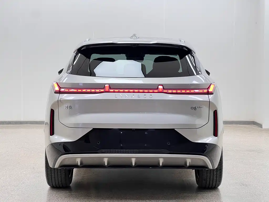 Lynk & Co 08 EM-P 2024 — фото 6