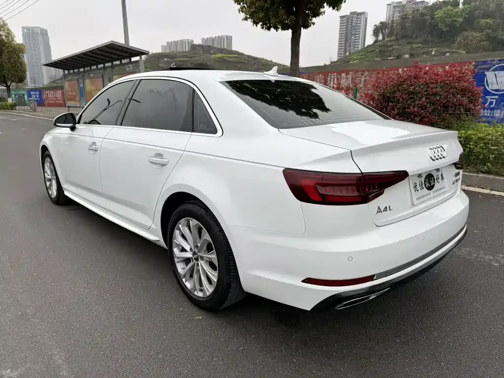 Audi A4L 2019 — фото 10