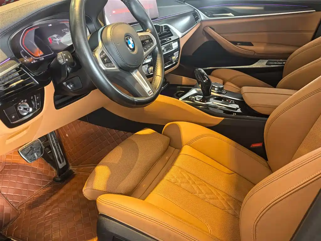 BMW 5 Series 2023 — фото 14