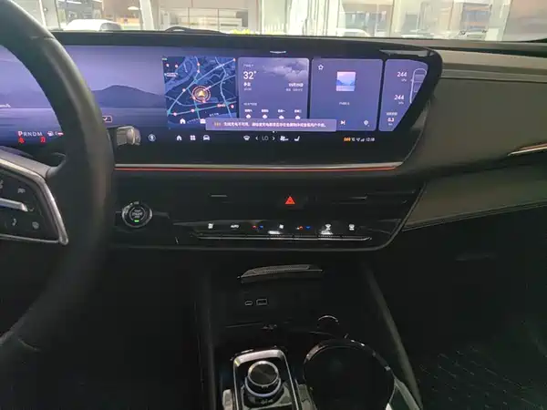 Buick Envision Plus 2024