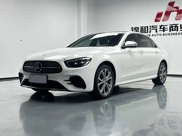 Mercedes-Benz E-Class 2022