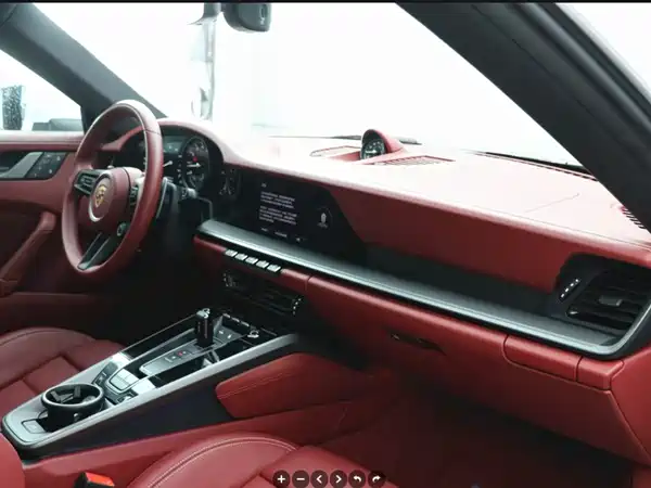 Porsche 911 2025