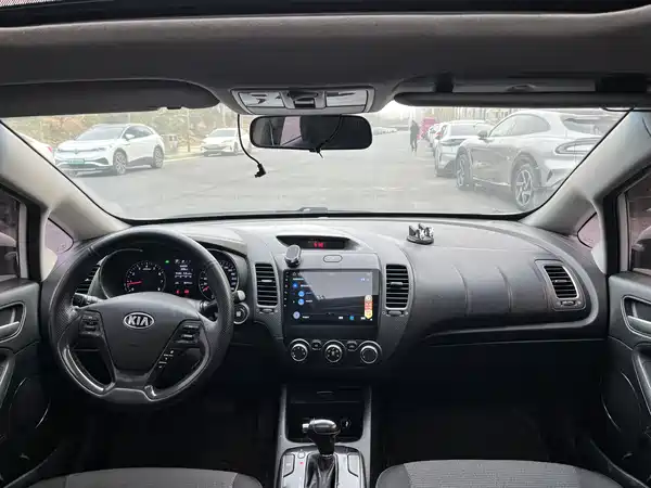 Kia K3 2016