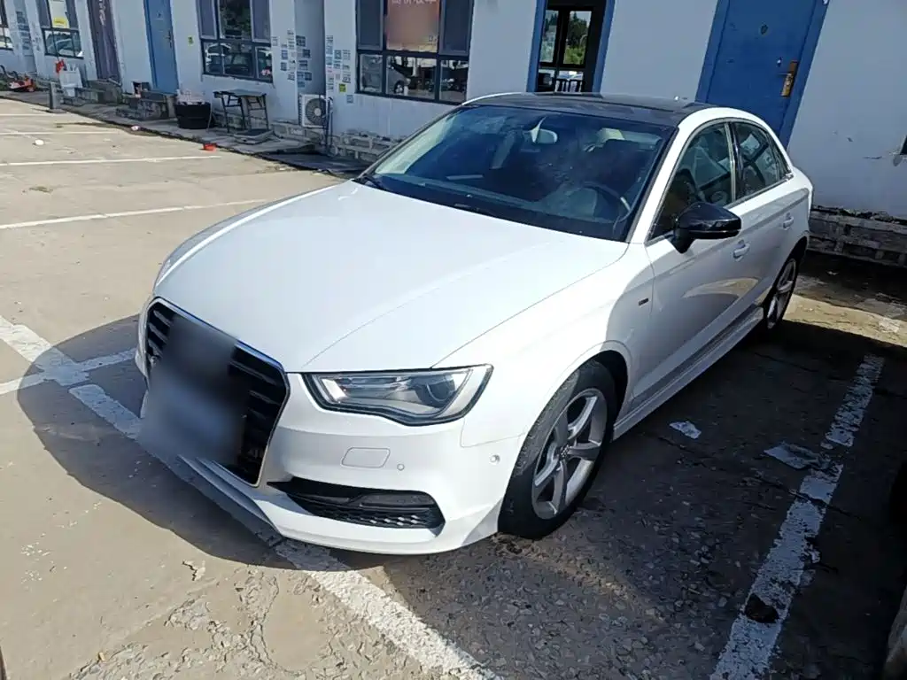 Audi A3 2016 — фото 1