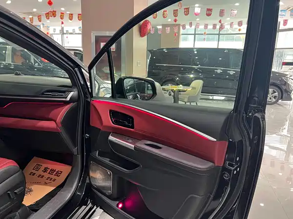 Toyota Granvia 2024
