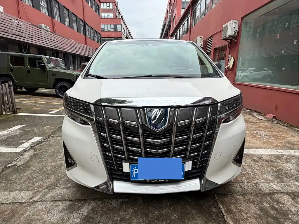 Toyota Alphard 2021 — фото 2